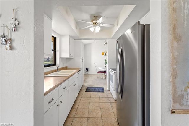 8565 Charter Club CIR 6, Fort Myers, FL 33919