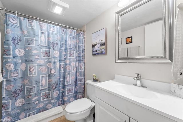 8565 Charter Club CIR 6, Fort Myers, FL 33919