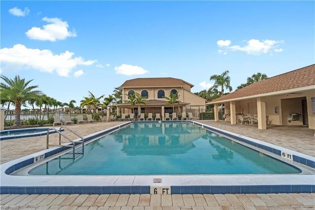 8565 Charter Club CIR 6, Fort Myers, FL 33919