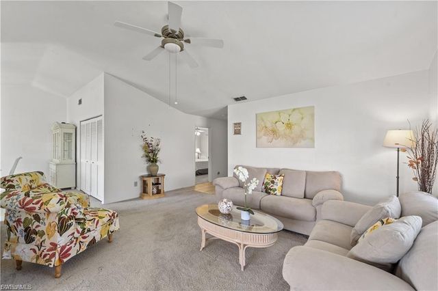 8565 Charter Club CIR 6, Fort Myers, FL 33919
