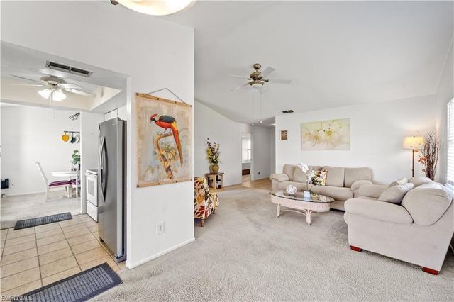 8565 Charter Club CIR 6, Fort Myers, FL 33919