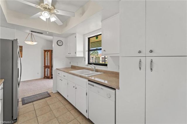 8565 Charter Club CIR 6, Fort Myers, FL 33919