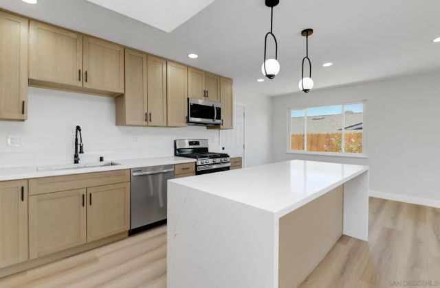 8375 Lake Ben Ave, San Diego, CA 92119