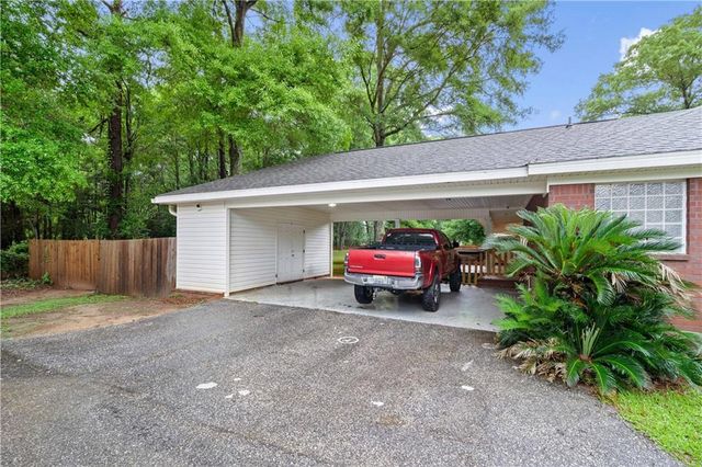 4013 Blakewood Drive W, Semmes, AL 36575