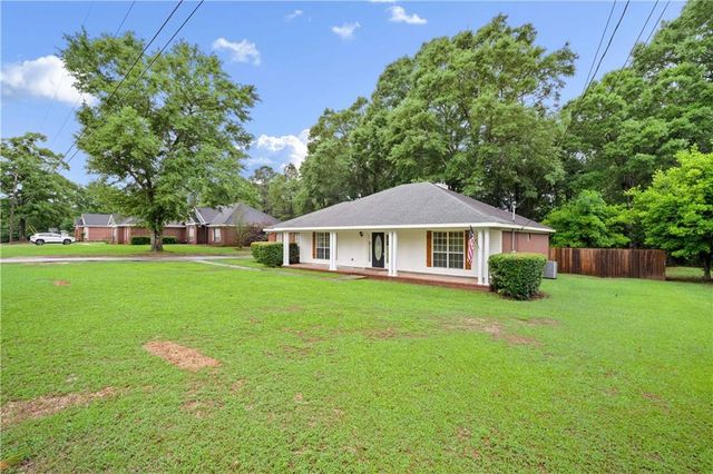 4013 Blakewood Drive W, Semmes, AL 36575