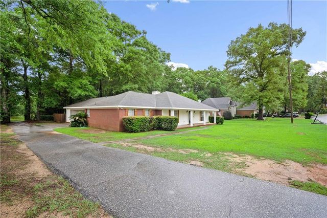 4013 Blakewood Drive W, Semmes, AL 36575