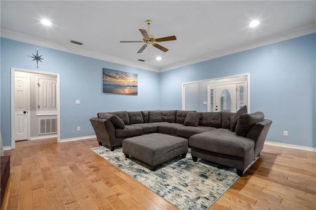 4013 Blakewood Drive W, Semmes, AL 36575