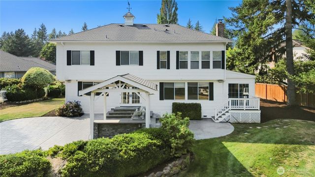 2836 213th Avenue SE, Sammamish, WA 98075