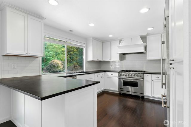 2836 213th Avenue SE, Sammamish, WA 98075