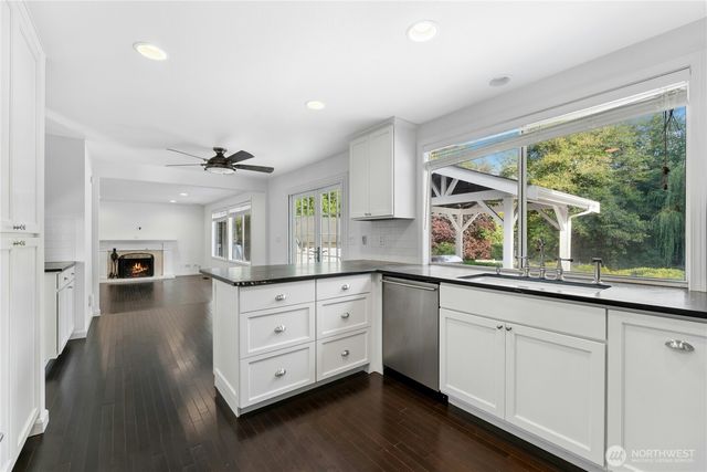 2836 213th Avenue SE, Sammamish, WA 98075