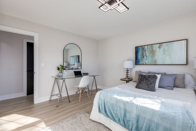 7114 Olde Gatehouse Road, Tinley Park, IL 60477