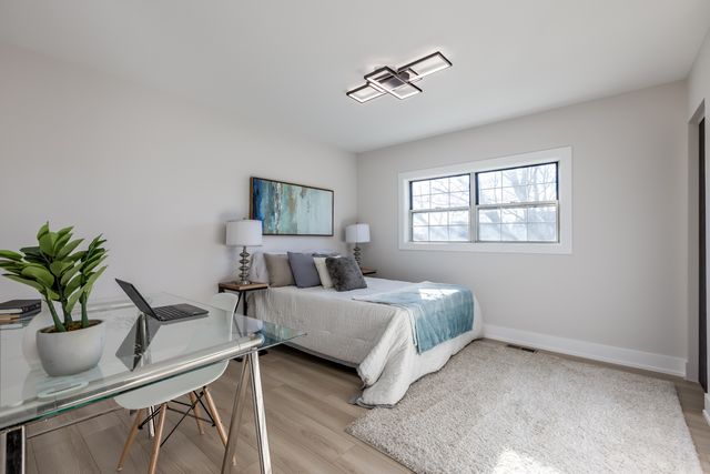 7114 Olde Gatehouse Road, Tinley Park, IL 60477