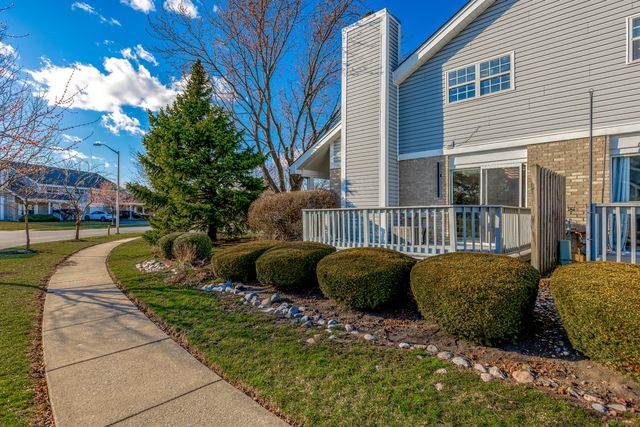 7114 Olde Gatehouse Road, Tinley Park, IL 60477