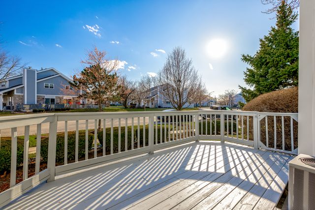 7114 Olde Gatehouse Road, Tinley Park, IL 60477