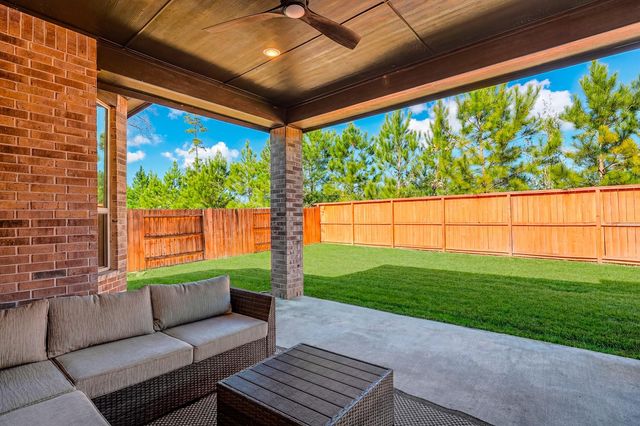 662 Lost Maples Bend Lane, Conroe, TX 77304