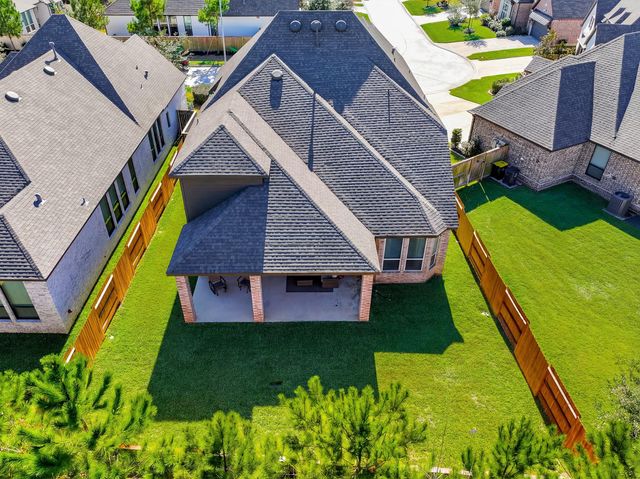 662 Lost Maples Bend Lane, Conroe, TX 77304