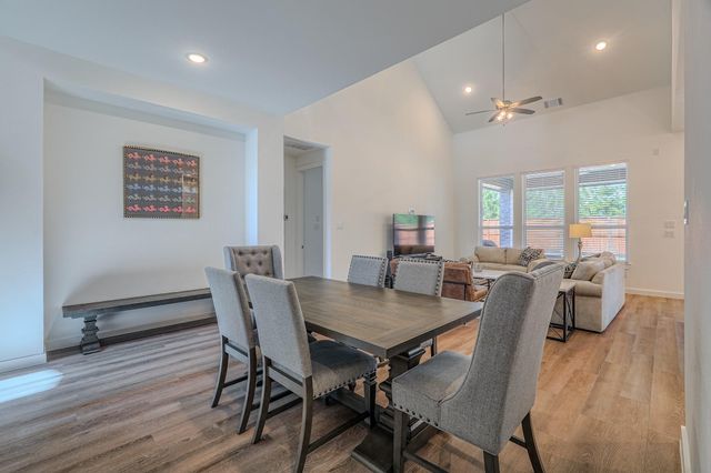 662 Lost Maples Bend Lane, Conroe, TX 77304