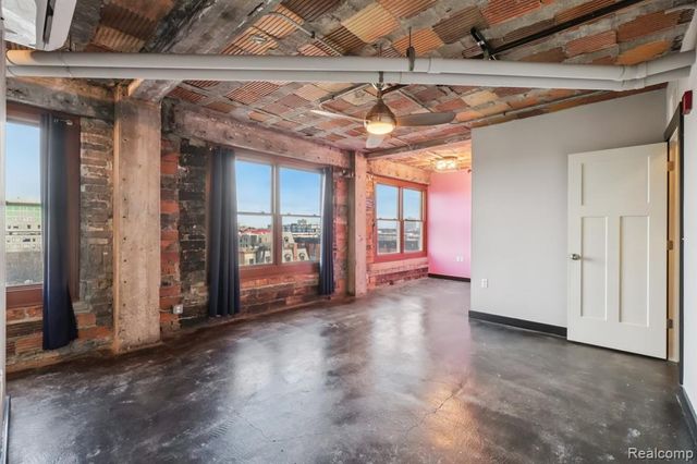 2915 John R Street, Detroit, MI 48201