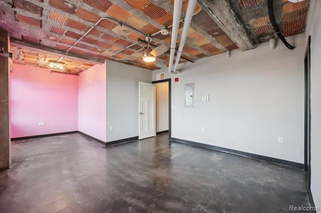 2915 John R Street, Detroit, MI 48201