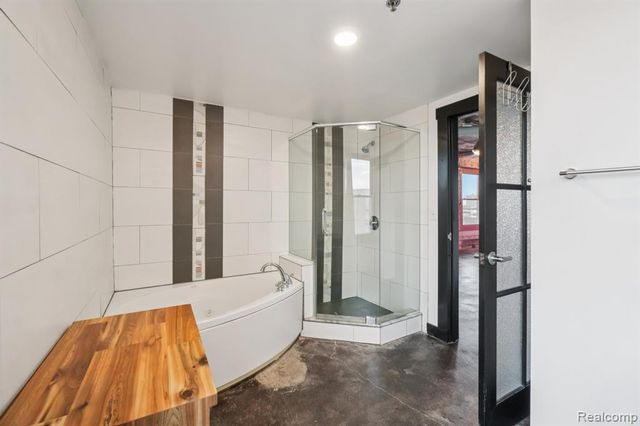 2915 John R Street, Detroit, MI 48201