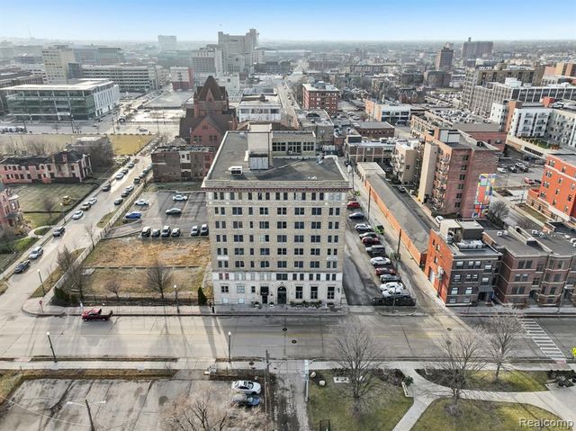 2915 John R Street, Detroit, MI 48201