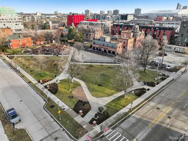 2915 John R Street, Detroit, MI 48201