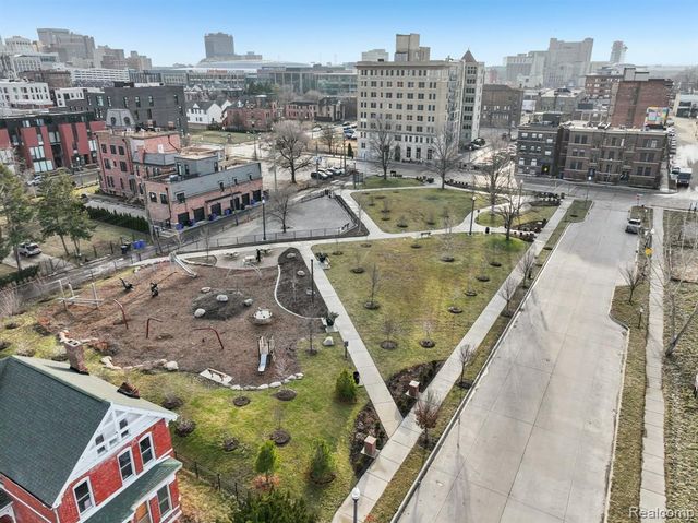 2915 John R Street, Detroit, MI 48201