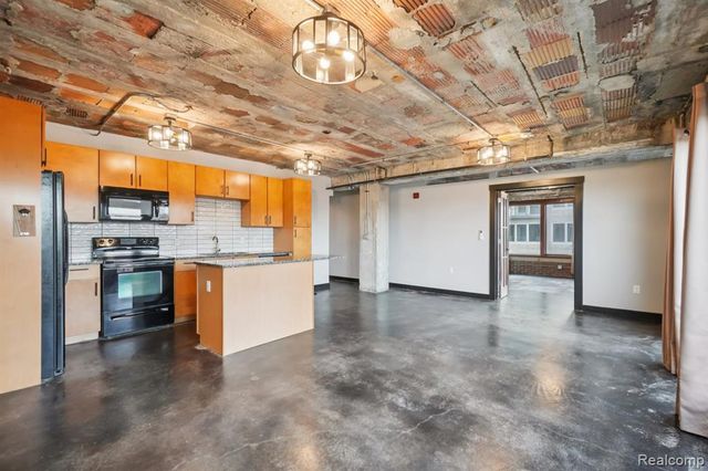 2915 John R Street, Detroit, MI 48201