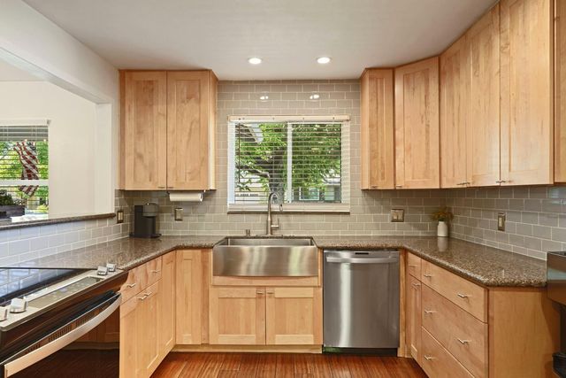 2430 Rutledge Way, Stockton, CA 95207