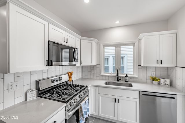 338 Eleanor Street, Schenectady, NY 12306