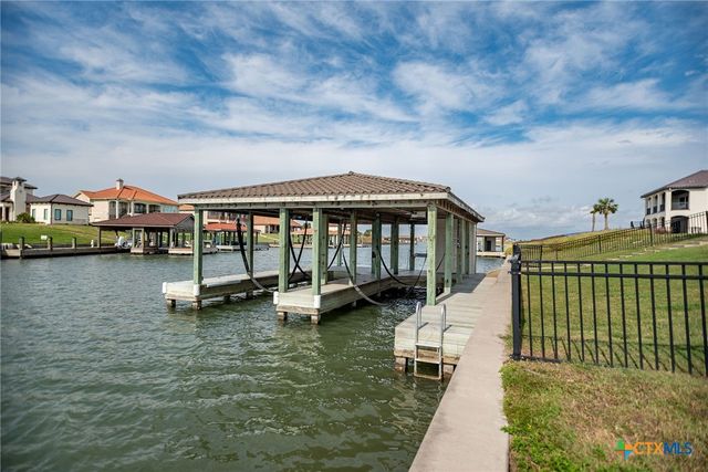 230 Chateau Way, Port O'connor, TX 77982