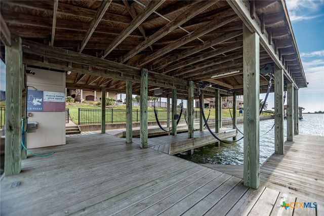 230 Chateau Way, Port O'connor, TX 77982