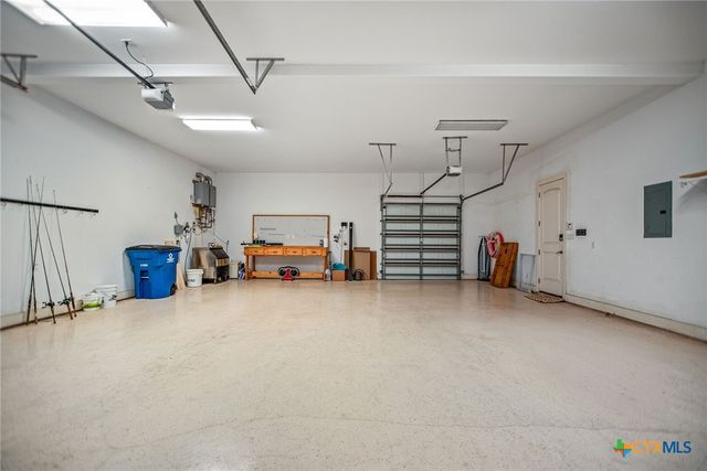 230 Chateau Way, Port O'connor, TX 77982