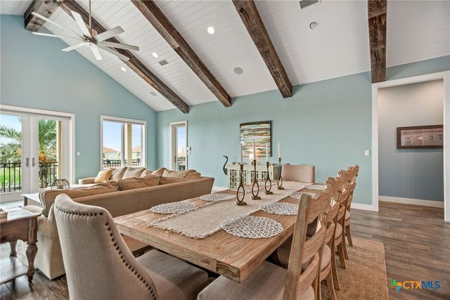 230 Chateau Way, Port O'connor, TX 77982