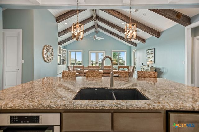 230 Chateau Way, Port O'connor, TX 77982