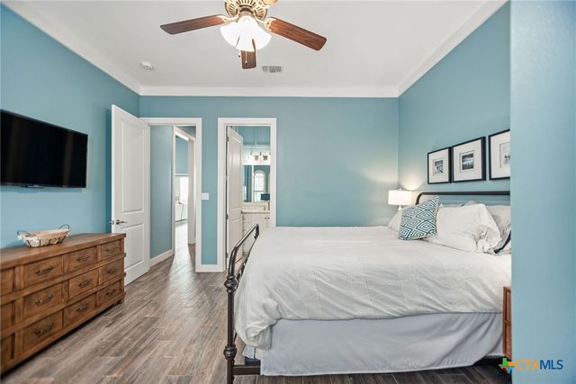 230 Chateau Way, Port O'connor, TX 77982