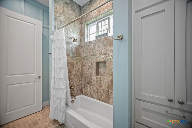 230 Chateau Way, Port O'connor, TX 77982