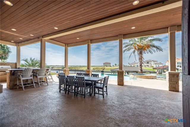 230 Chateau Way, Port O'connor, TX 77982