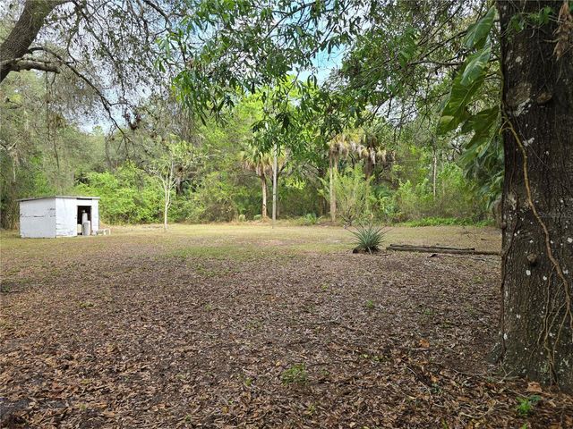 1652 LAKE AVENUE, Lehigh Acres, FL 33972