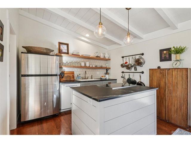 7542 Nikau Dr, Niwot, CO 80503