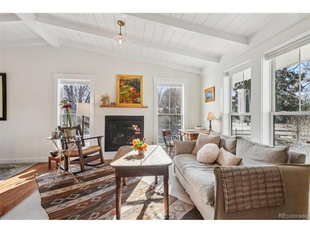 7542 Nikau Dr, Niwot, CO 80503