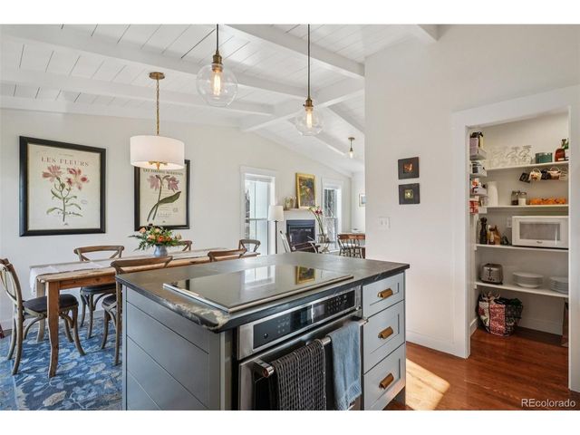 7542 Nikau Dr, Niwot, CO 80503