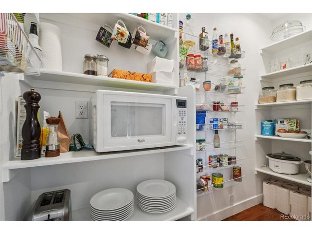 7542 Nikau Dr, Niwot, CO 80503