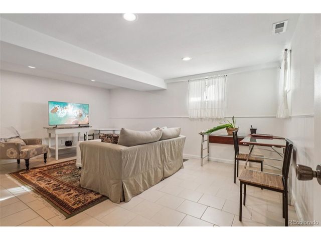 7542 Nikau Dr, Niwot, CO 80503