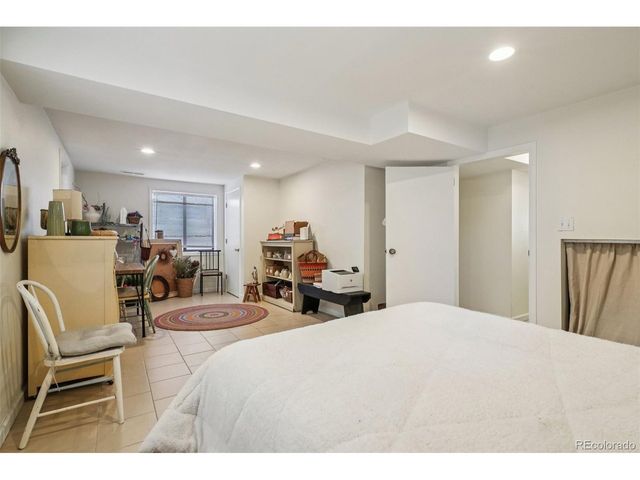 7542 Nikau Dr, Niwot, CO 80503