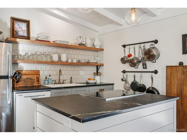 7542 Nikau Dr, Niwot, CO 80503