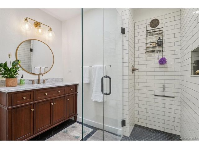 7542 Nikau Dr, Niwot, CO 80503