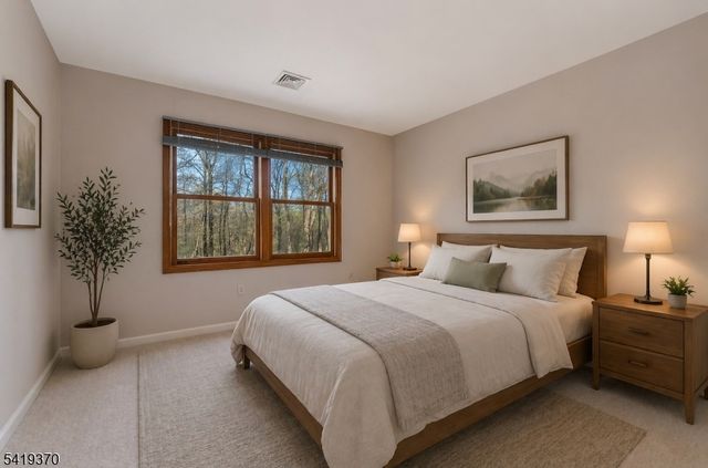 10 Glenn Ave, Glen Gardner Boro, NJ 08826