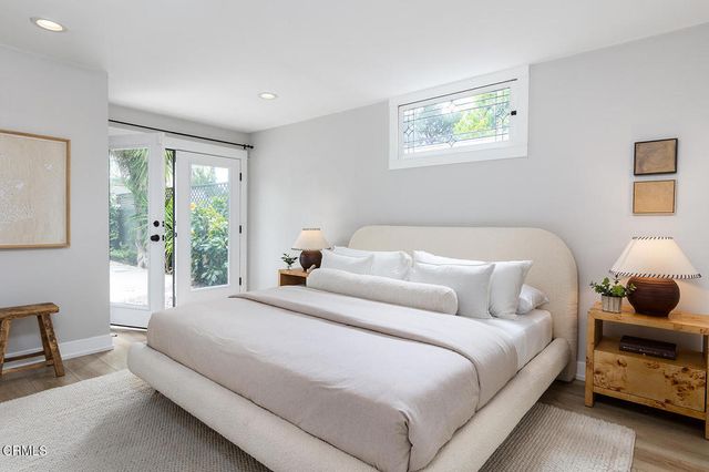 2040 N Madison Avenue, Altadena, CA 91001