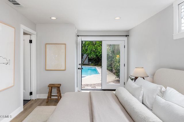 2040 N Madison Avenue, Altadena, CA 91001